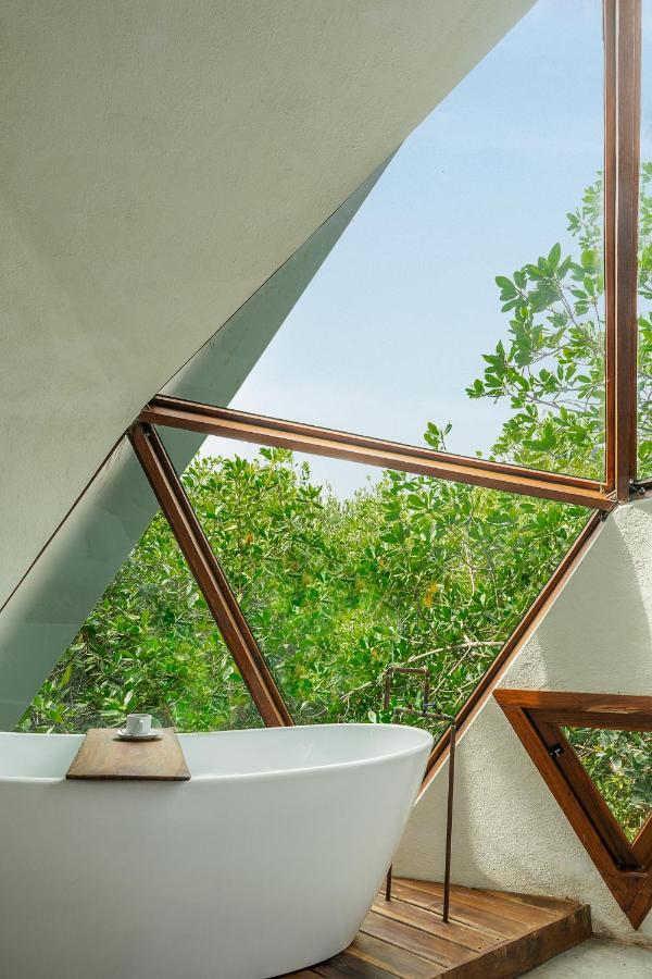 Mamasan Treehouses & Cabins 툴룸 외부 사진
