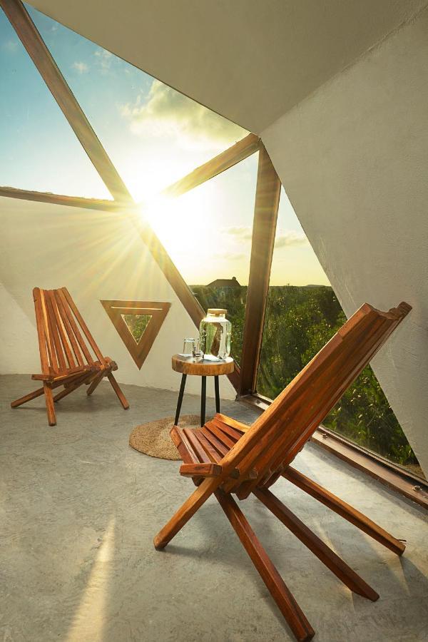 Mamasan Treehouses & Cabins 툴룸 외부 사진