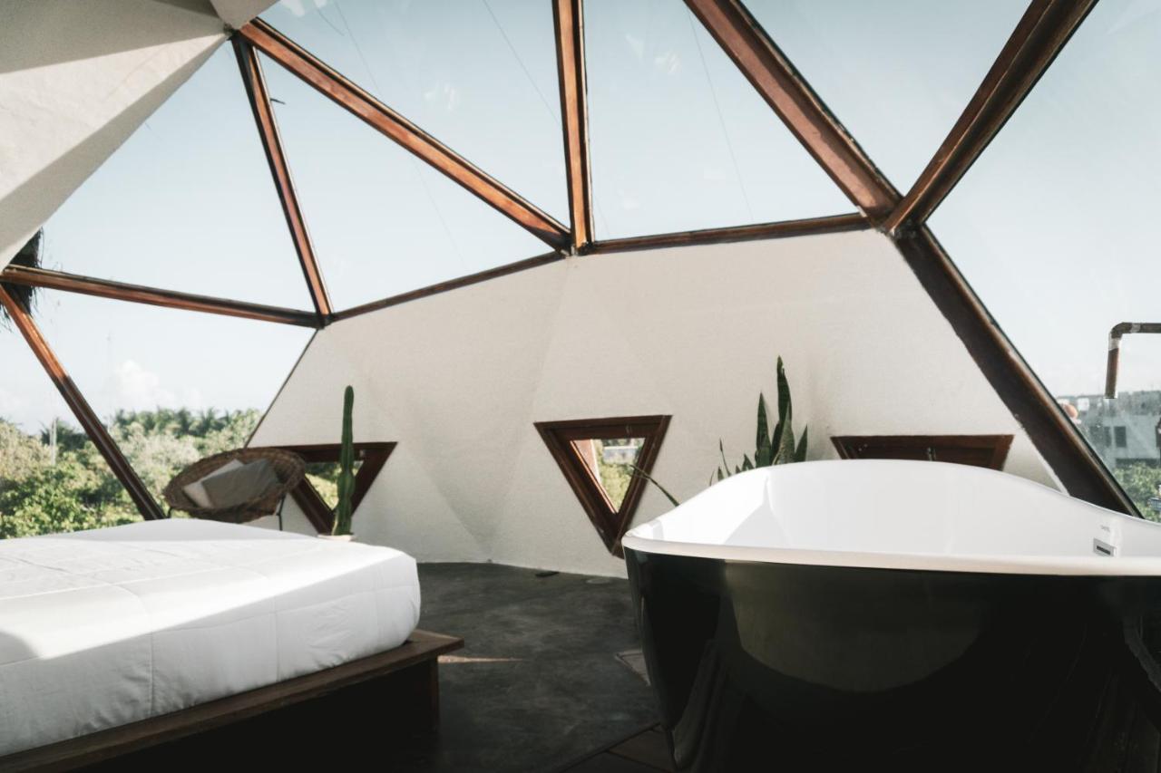 Mamasan Treehouses & Cabins 툴룸 외부 사진