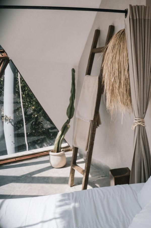 Mamasan Treehouses & Cabins 툴룸 외부 사진